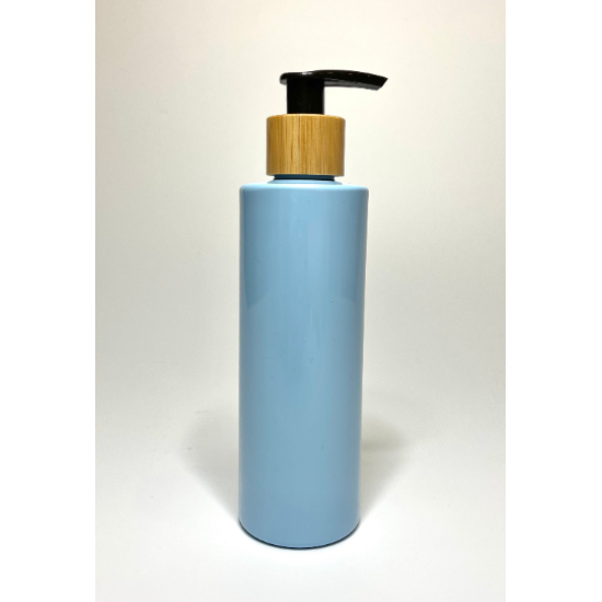 500ml Baby Blue PET Plastic Cylinder Bottles with Bamboo Black Lotion Pump 500ml Baby Blue PET Plastic Cylinder Bottles with Bamboo Black Lotion Pump
